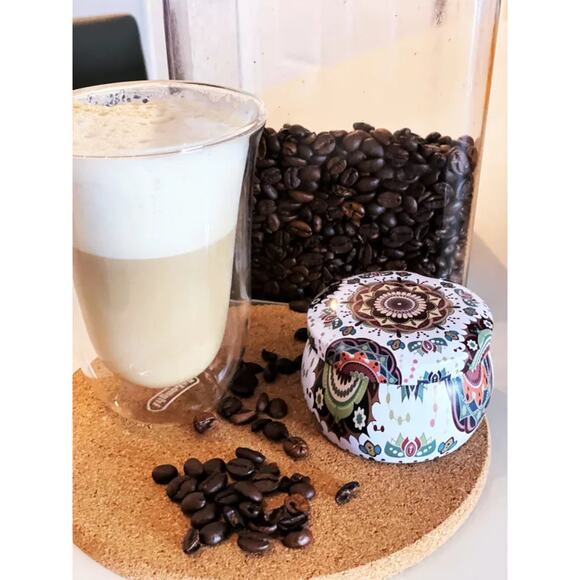 VANILLA CREAM Soy Wax Candle in Tin Jar (6 oz) - Picture 3 of 8